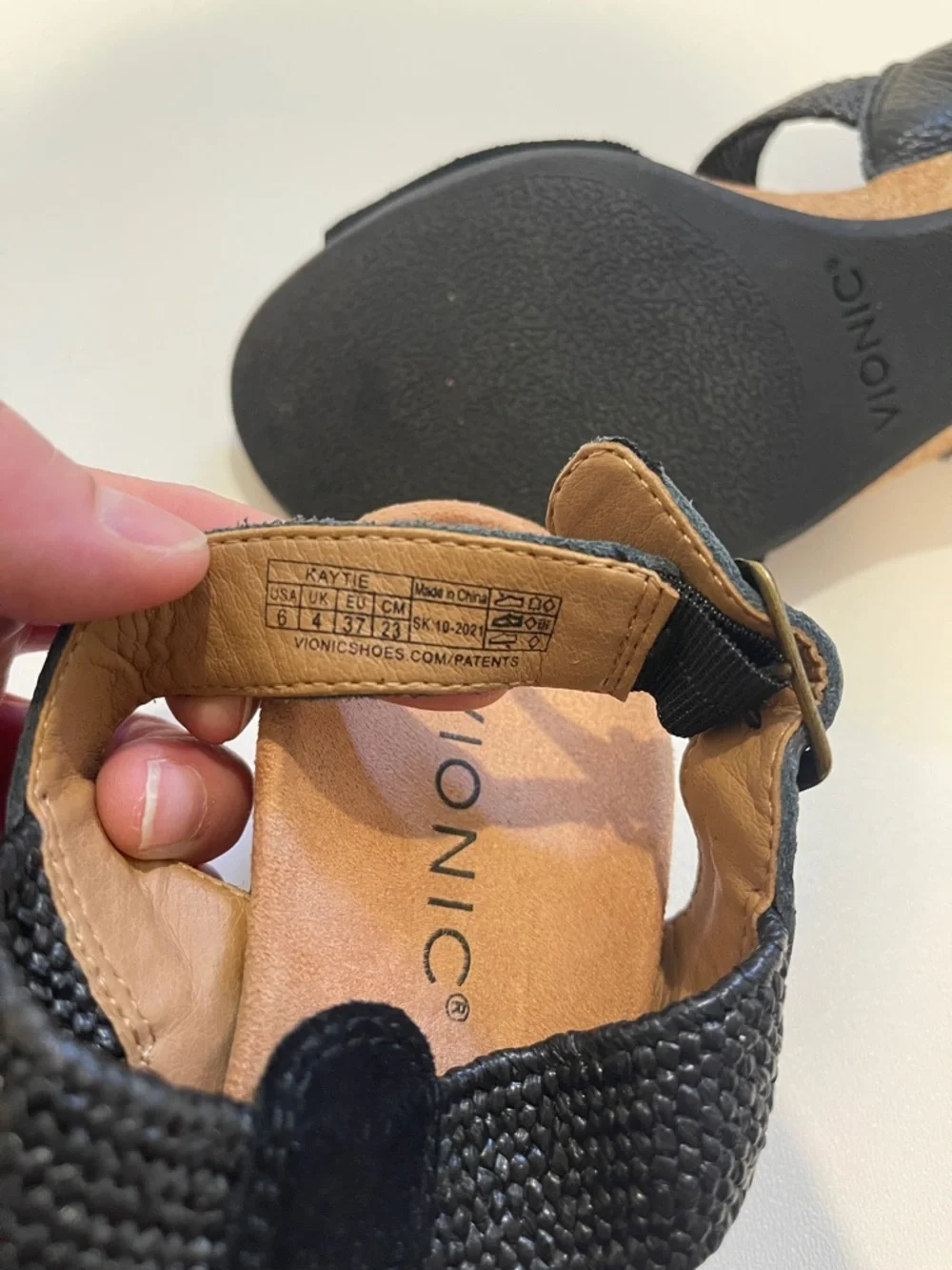 Vionic Black Kaytie T-Strap Wedge Sandals
